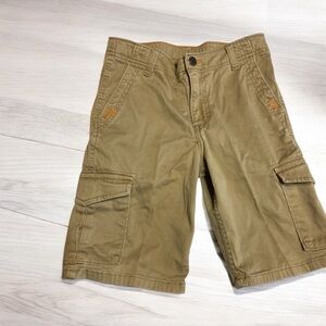 Wrangler khaki cargo shorts, boys size 8 with six pockets